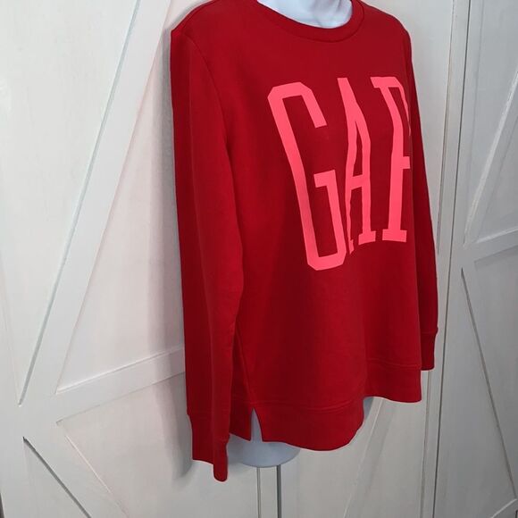 Gap Red Graphic Sweatshirt With Pink Logo Across The Front Size Small - Picture 4 of 10